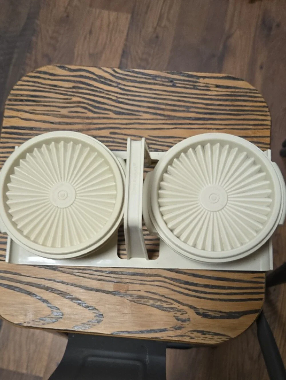 Tupperware Servalier bowl caddy set